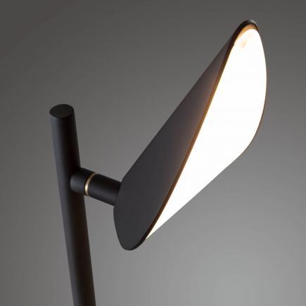 Imagen de Detalle pantalla Lámpara de Mesa de Acero Veleira