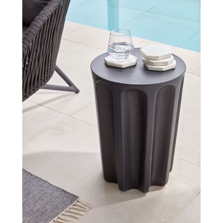 Cement Outdoor Side Table Ø32 Vilandra | Procomobel