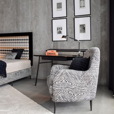 Black and White Armchair Muniellos | Procomobel