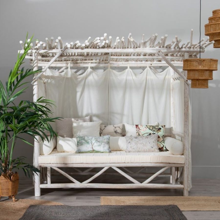 Balinese Teak Wooden Bed 'Karo'