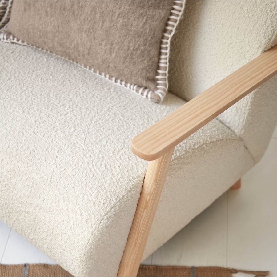 Borreguito upholstered armchair 'Meghan'