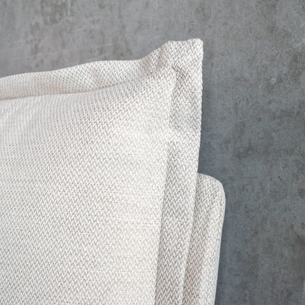 Headboard and Base with 'Liss' upholstered storage base | Procomobel