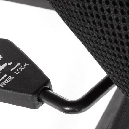 Detalle palanca Silla de Escritorio con Ruedas Rail negro
