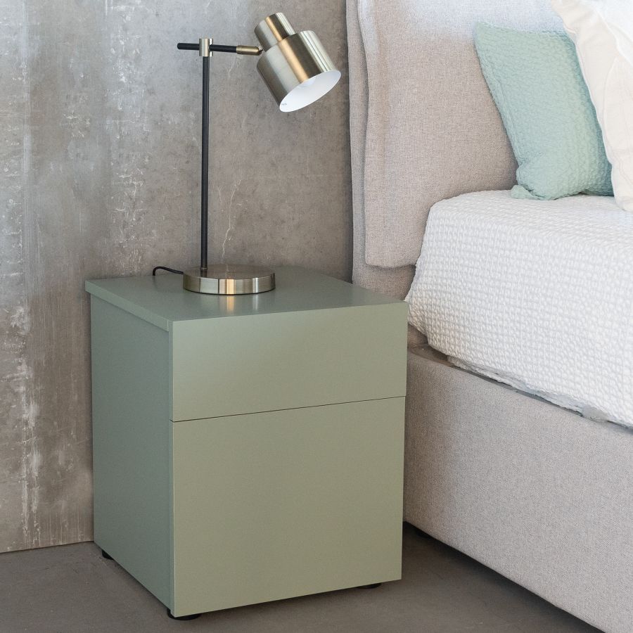 Ervig' Bedside Table