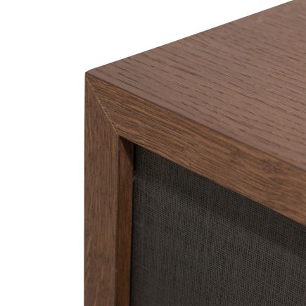 Imagen de Detalle Madera Mesita de Noche Fil