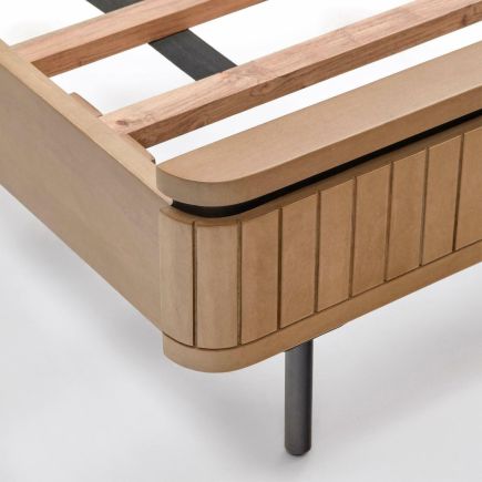 Imagen de Detalle Base Cama de Madera de Mango y Metal Licia