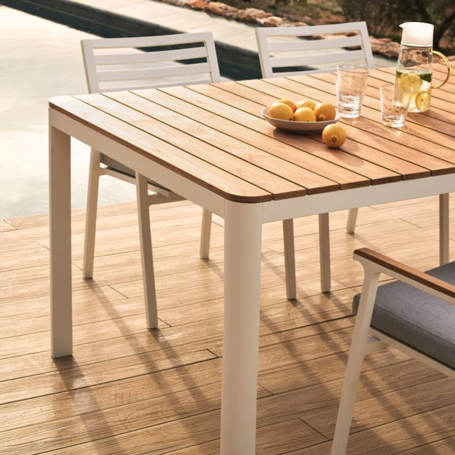 Teak and Aluminum Outdoor Table 160 cm 'Bona'