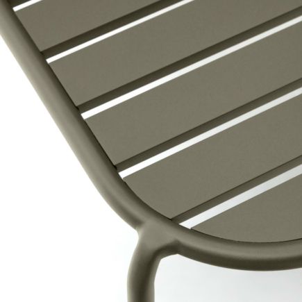 Imagen de Detalle Sobre Mesa Centro Exterior de Aluminio Joncols Verde