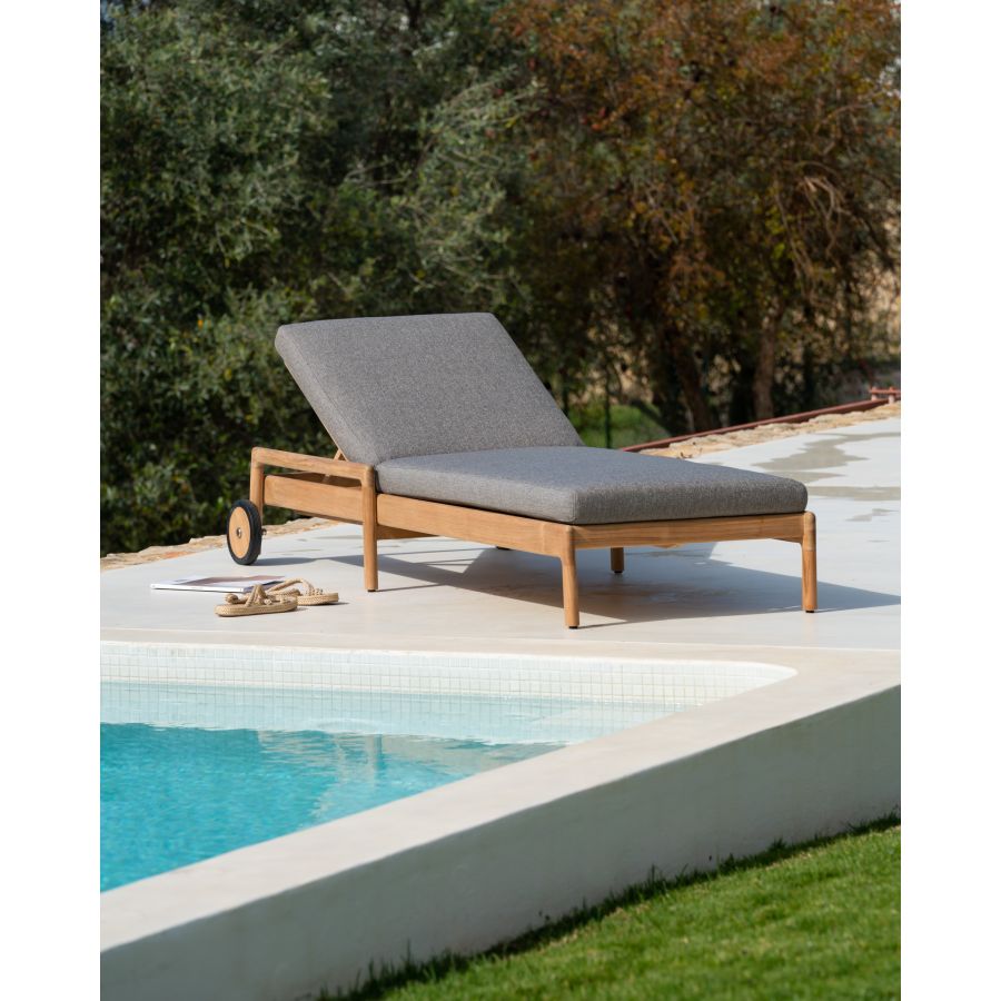 Jack' Adjustable Outdoor Lounger